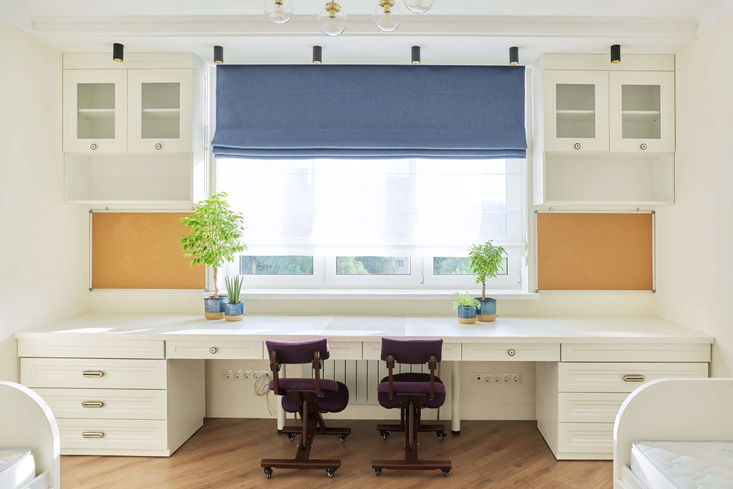 Exalted-Window-Adornment-The-Grandeur-of-Roman-Blinds